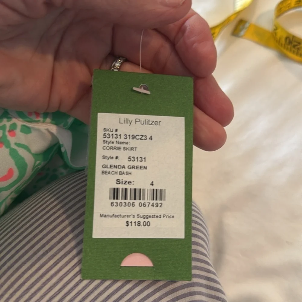 Lilly Pulitzer NWT Green with white Crockett flowers
